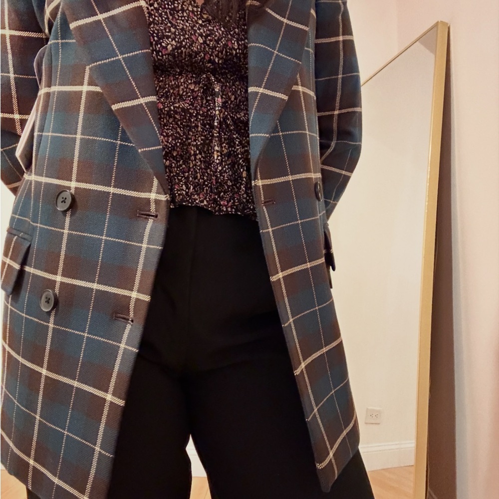 Wilfred Navy Blazer with White Accents